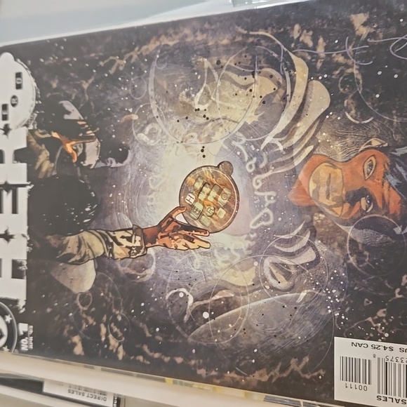 8 DC Comic Book - Picture 4 of 9